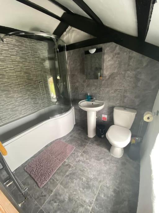Bumblebee Holiday home